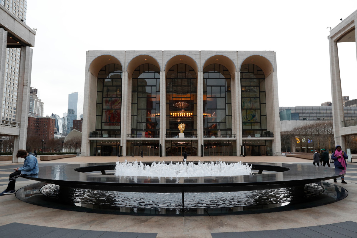 Met Opera furloughs nearly 20 percent of staff amid
coronavirus 1