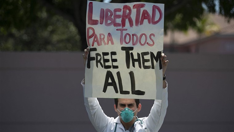 ICE keeps transferring detainees around the country, leading
to COVID-19 outbreaks 1