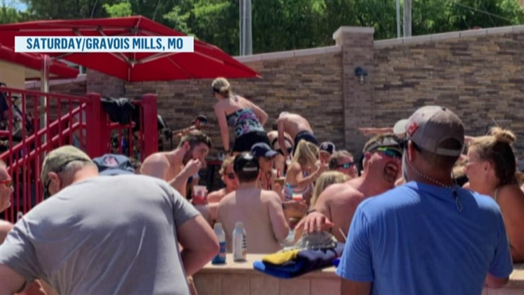 Missouri health officials call for self-quarantine of
partiers at Lake of the Ozarks 1