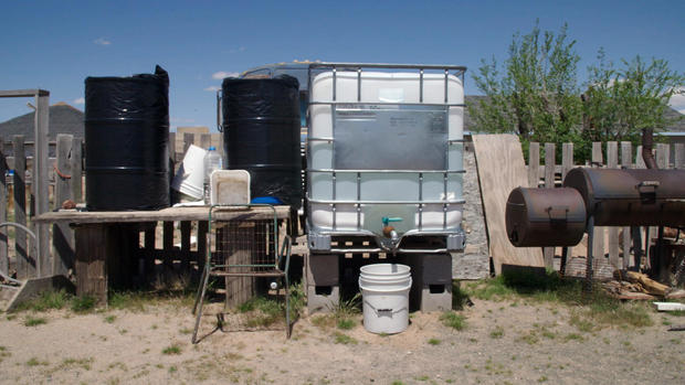 Navajo Nation residents face coronavirus without running
water 1