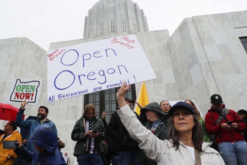 U.S. Coronavirus Deaths Rise by 1,435 in 24 Hours Despite
'Positive Trends' in Some States, Oregon Extends Lockdown 1
