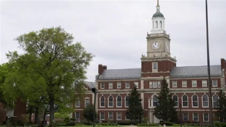 How will colleges recover from coronavirus? Campuses that
survived disasters offer clues 1