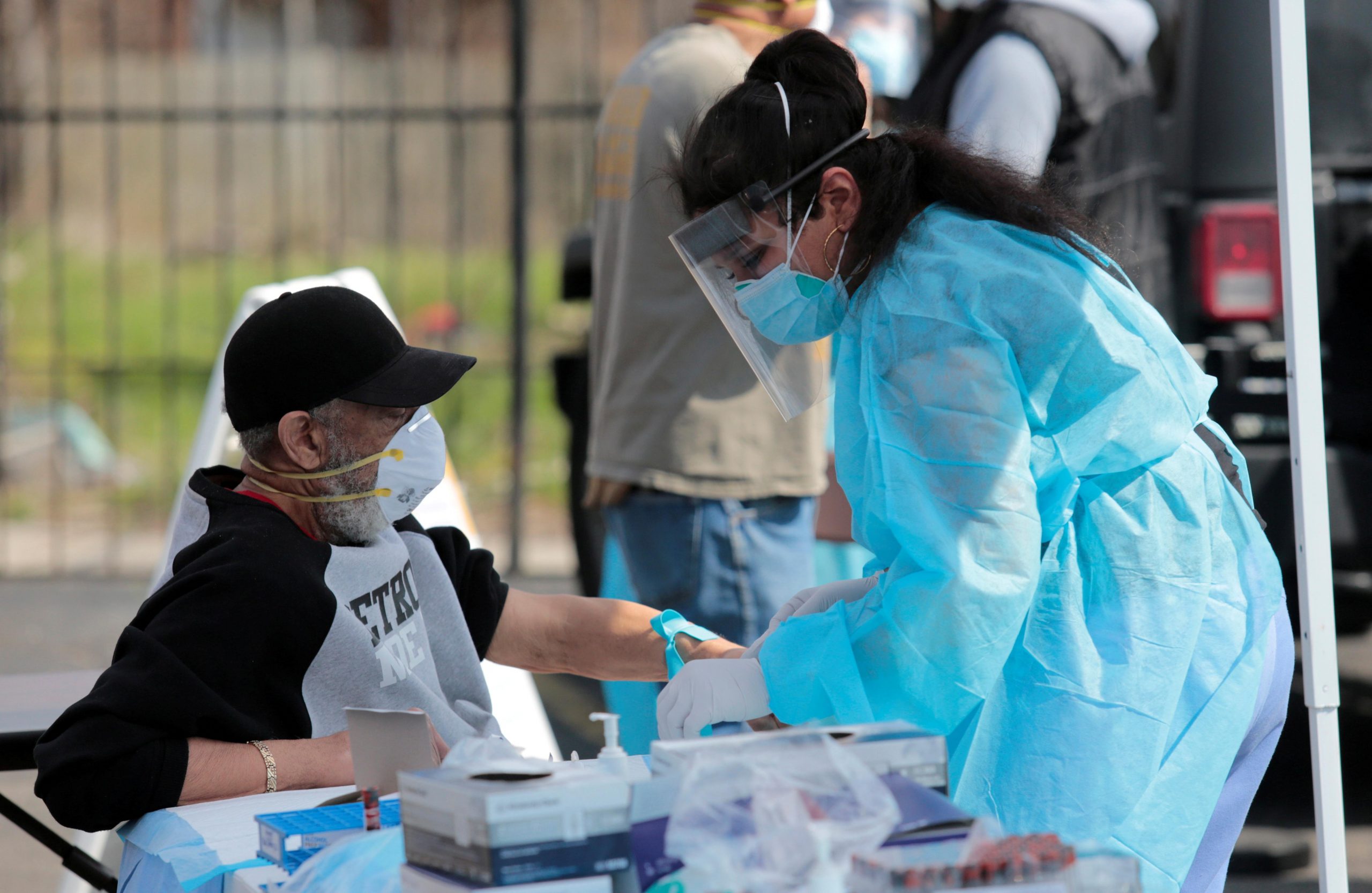 Paving way for U.S. auto industry, Michigan factories to end
coronavirus lockdown 1