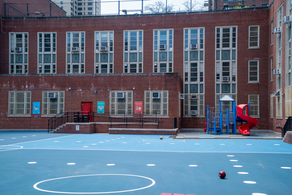 City school parents to get $420 to spend on food amid
coronavirus 1