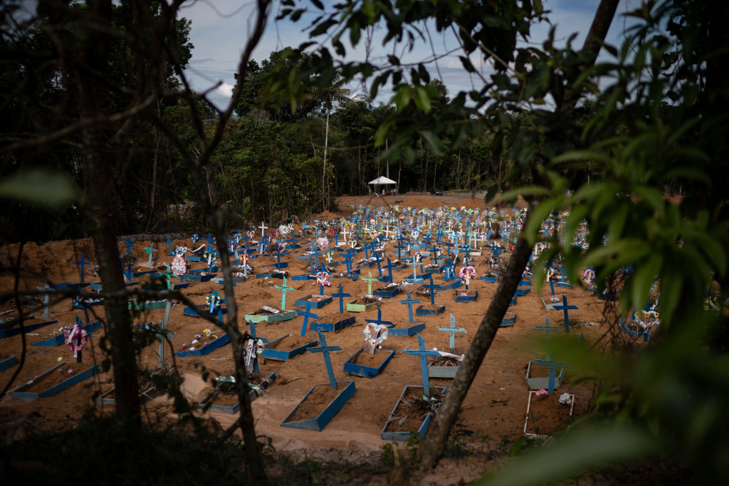 Coronavirus: Brazil eases restrictions as cases
surge 1