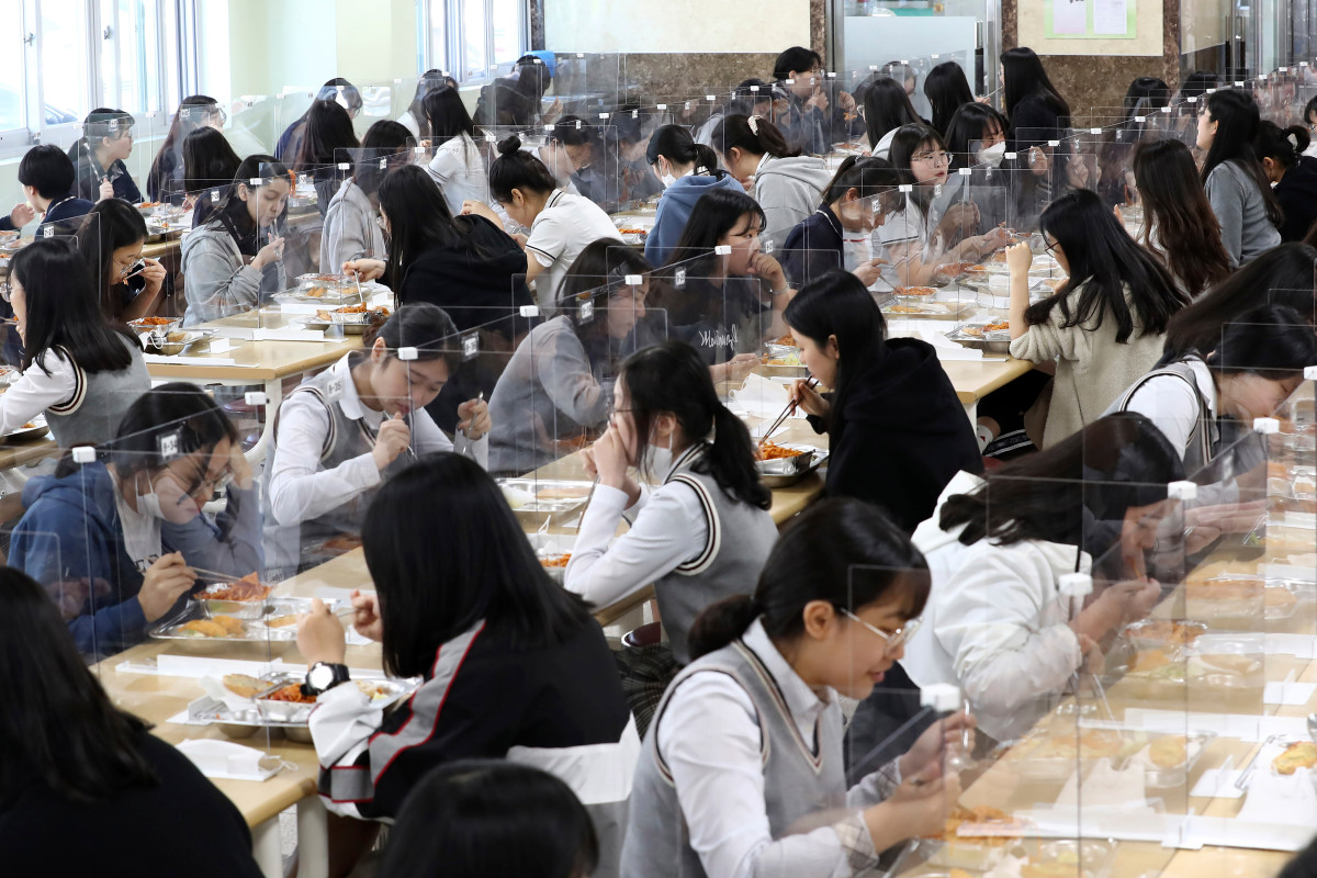 South Korean schools close after kindergartner tests
positive for coronavirus 1