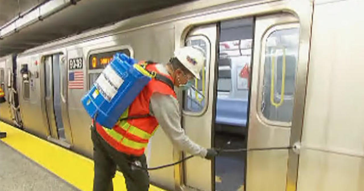 NYC shuts down entire subway system for coronavirus-linked
cleaning 1