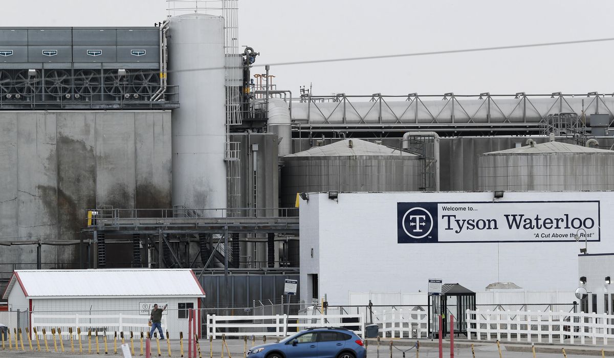 Tyson Foods worker, 44, dies after long battle with
COVID-19 1