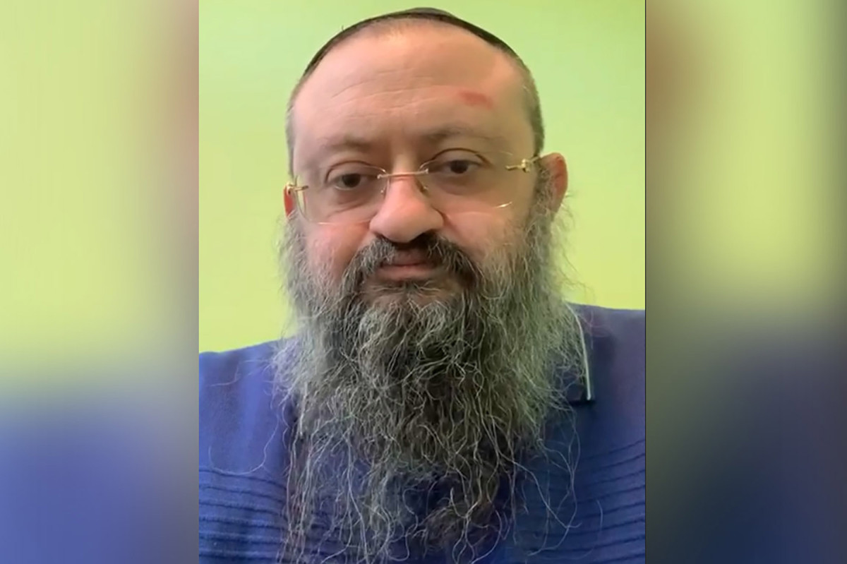 NY doctor who promoted COVID-19 drug cocktail leaves Jewish
community 1