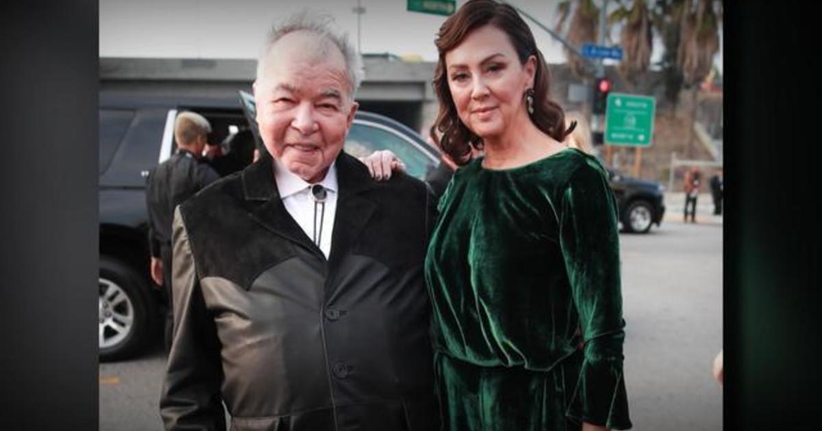 John Prine's widow on losing her husband to the coronavirus
and tribute concert honoring him 1
