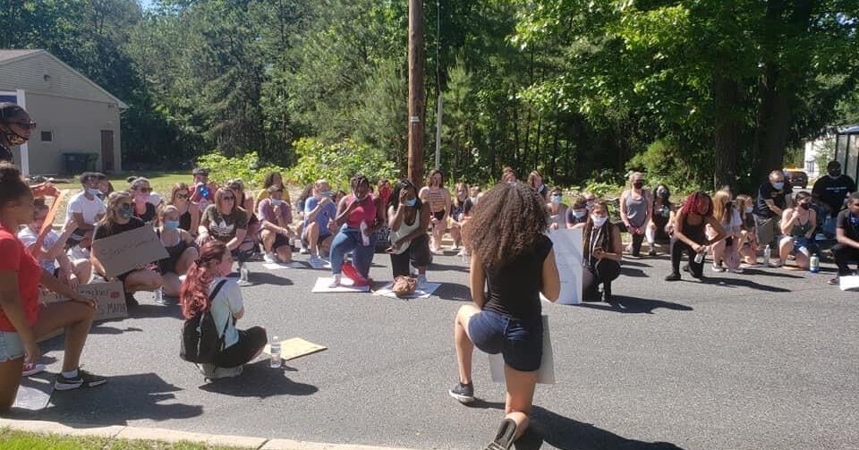White Counterprotesters in Franklinville, N.J., Mock George
Floyd's Killing 1
