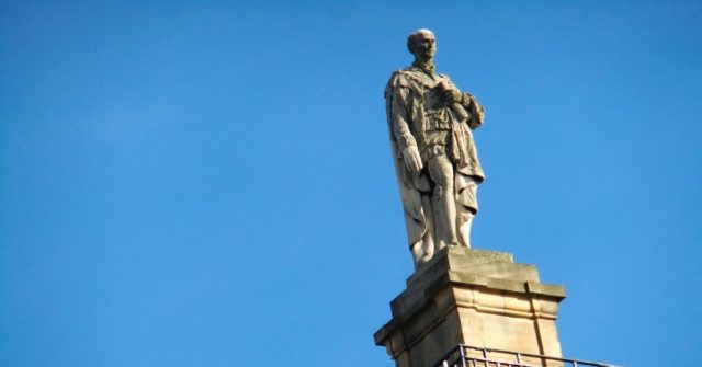 Locals Protect Monument to Earl Grey, PM Who Abolished
Slavery, from Protesters at BLM Demo 1
