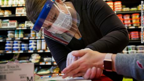 Study: 80% of US Covid-19 cases in March went
undetected 1