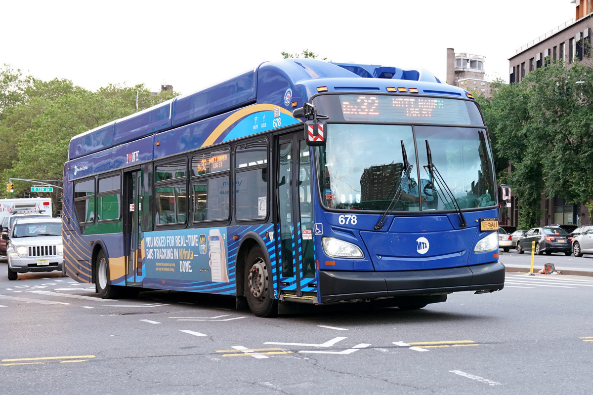 MTA demands NYC add 60 miles of new bus lanes for
coronavirus reopening 1