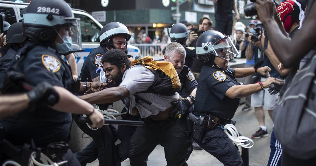 'Who else needs to die?': Calls for police reform intensify
amid George Floyd protests 1