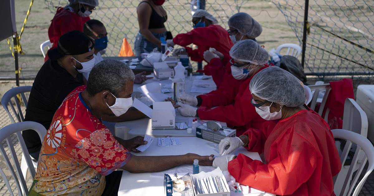 In Mexico, Brazil and other poor countries, relaxing virus
lockdowns is even more risky 1