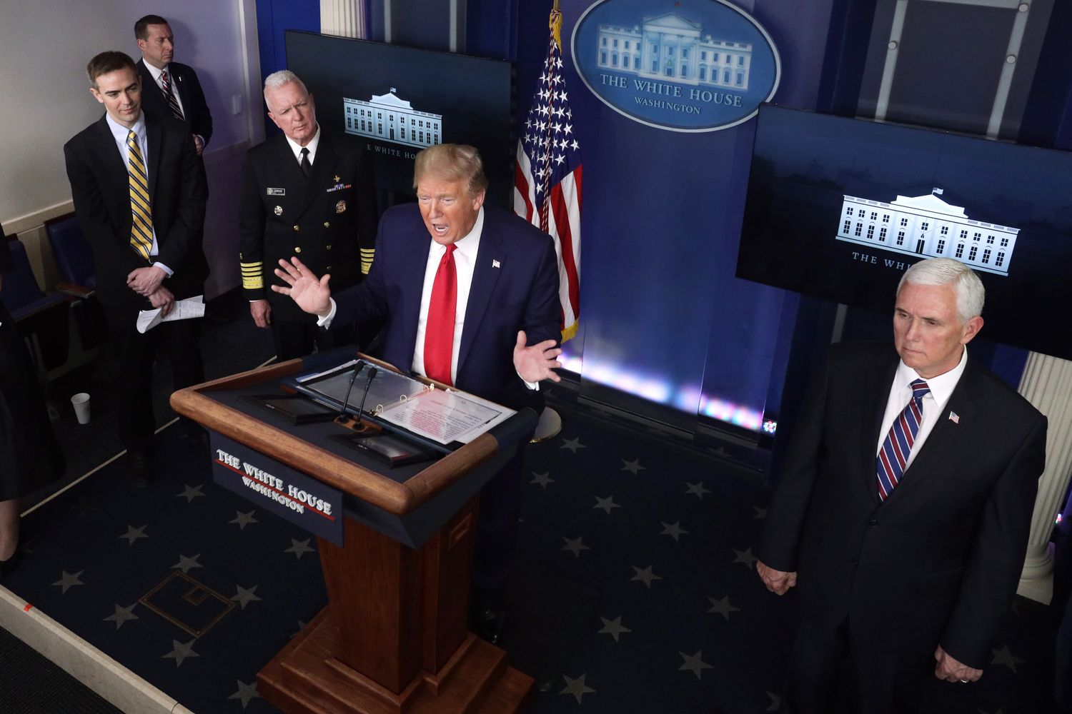 White House goes quiet on coronavirus as outbreak spikes
again across the U.S. 1