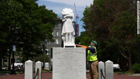 Virginia protesters tear down a statue of Jefferson
Davis 1