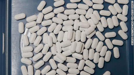 US halts hydroxychloroquine clinical trial after finding no
additional benefit for Covid-19 patients 1