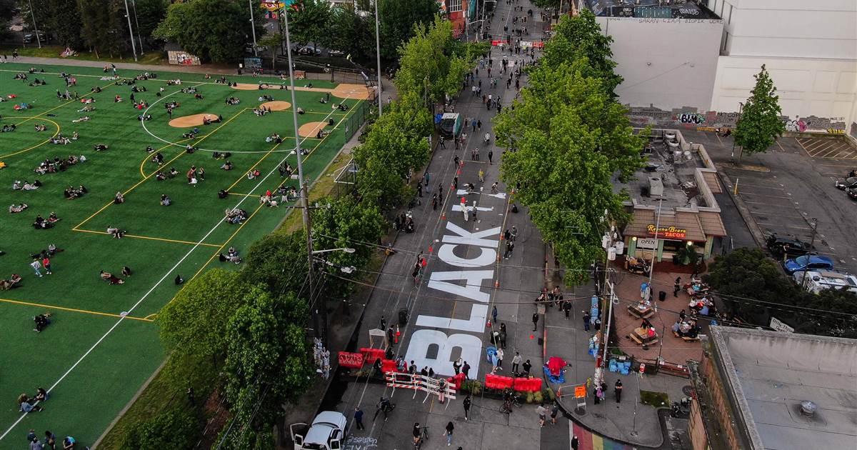 Officials tell protesters to leave Seattle's 'autonomous
zone' 1