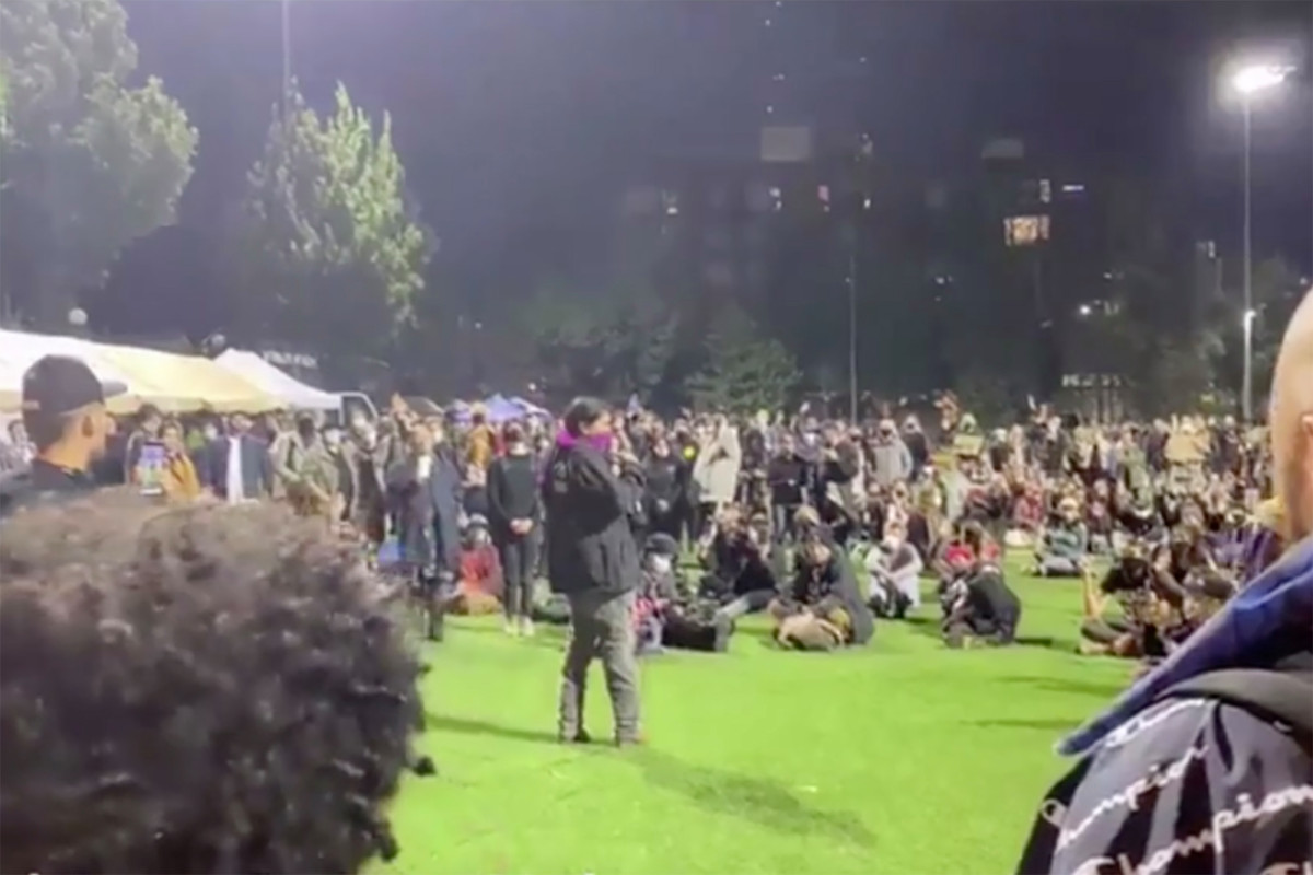 Protester in Seattle’s CHAZ demands white demonstrators give
out cash 1