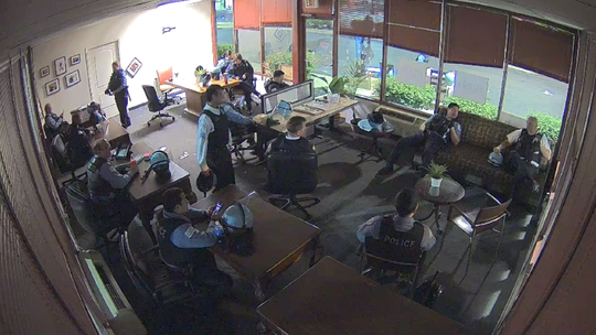 During George Floyd protests, 13 Chicago cops lounged in a
congressman's office and ate his popcorn 1
