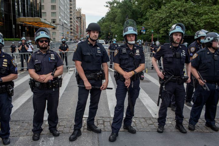 Many Police Aren’t Wearing Masks, Posing Yet Another Risk To
Protesters In A Pandemic 1
