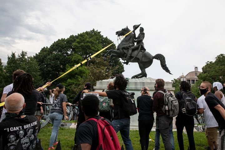 Police Pepper-Spray Protesters Trying To Pull Down Andrew
Jackson Statue In DC 1