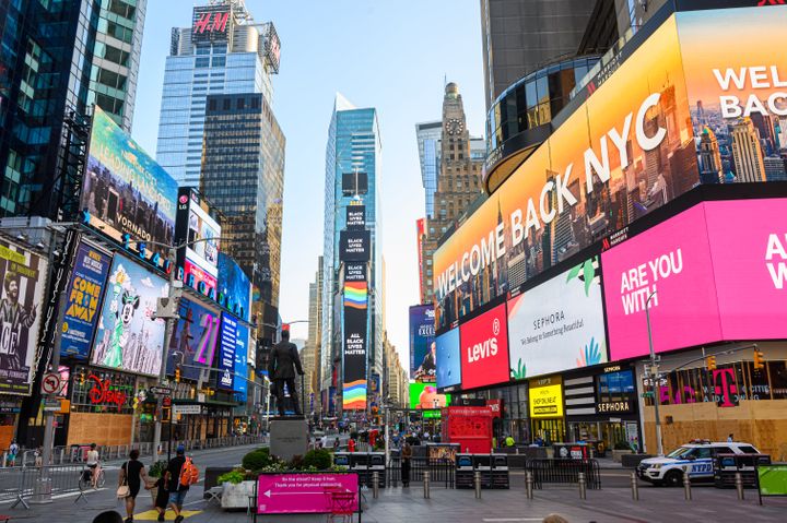 NY, NJ And Connecticut Order Visitors From New COVID Hot
Spots To Quarantine 1