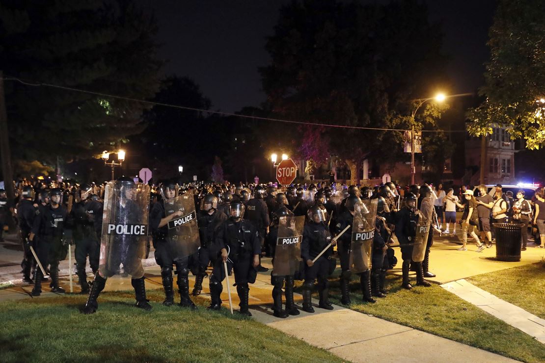 Philly Cops Salute Officer Charged With Beating a Student at
Protest 1