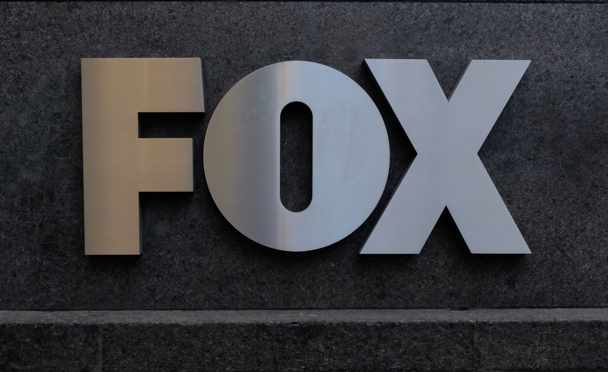 Fox News runs digitally doctored images of Seattle protest
zone 1 Fox News runs digitally doctored images of Seattle protest
zone 1
