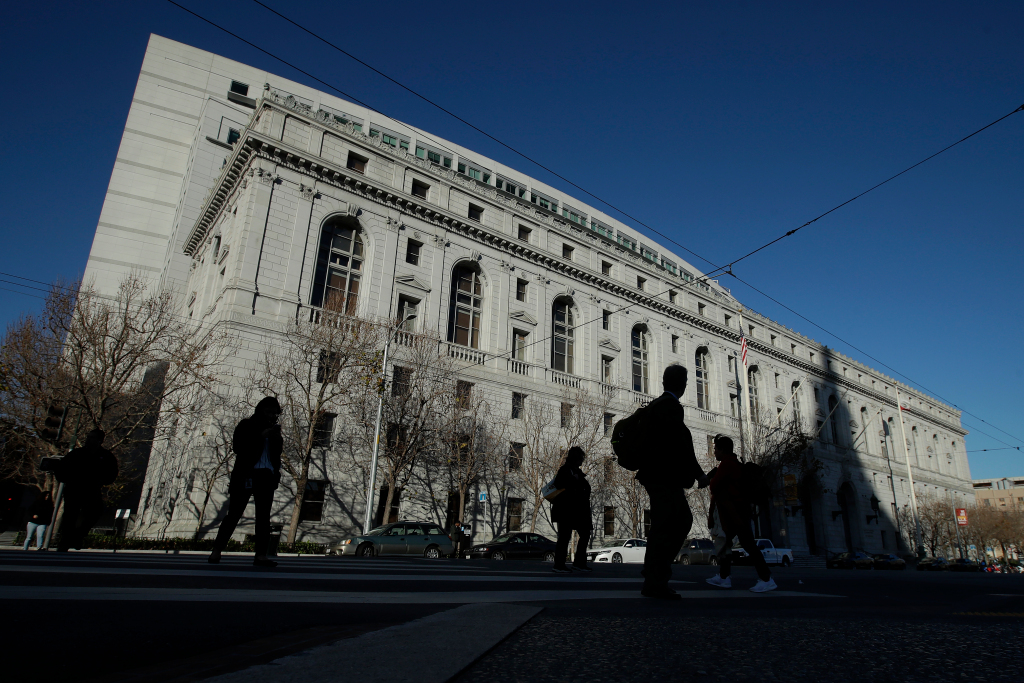 Coronavirus: California judiciary to vote on ending
emergency $0 bail, eviction protections 1