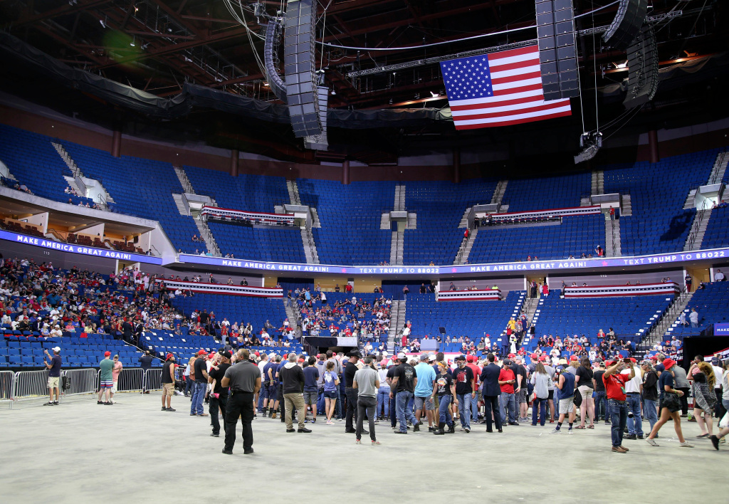 6 staffers setting up for Trump rally positive for
COVID-19 1