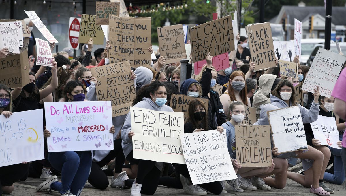 Daily COVID-19 cases dip under 1,000, but officials warn it
could take 2 weeks to see if protests prompt uptick (LIVE
UPDATES) 1