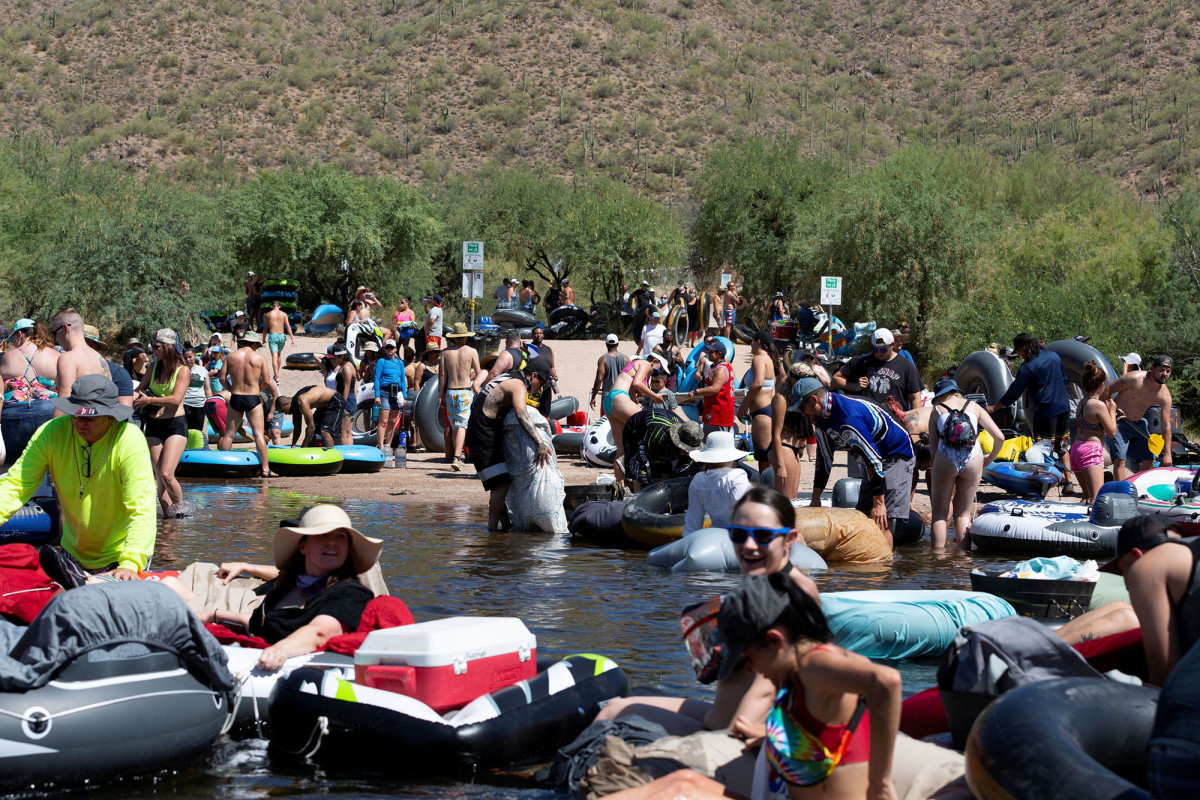 Arizona rolls back reopening amid influx of coronavirus
cases 1
