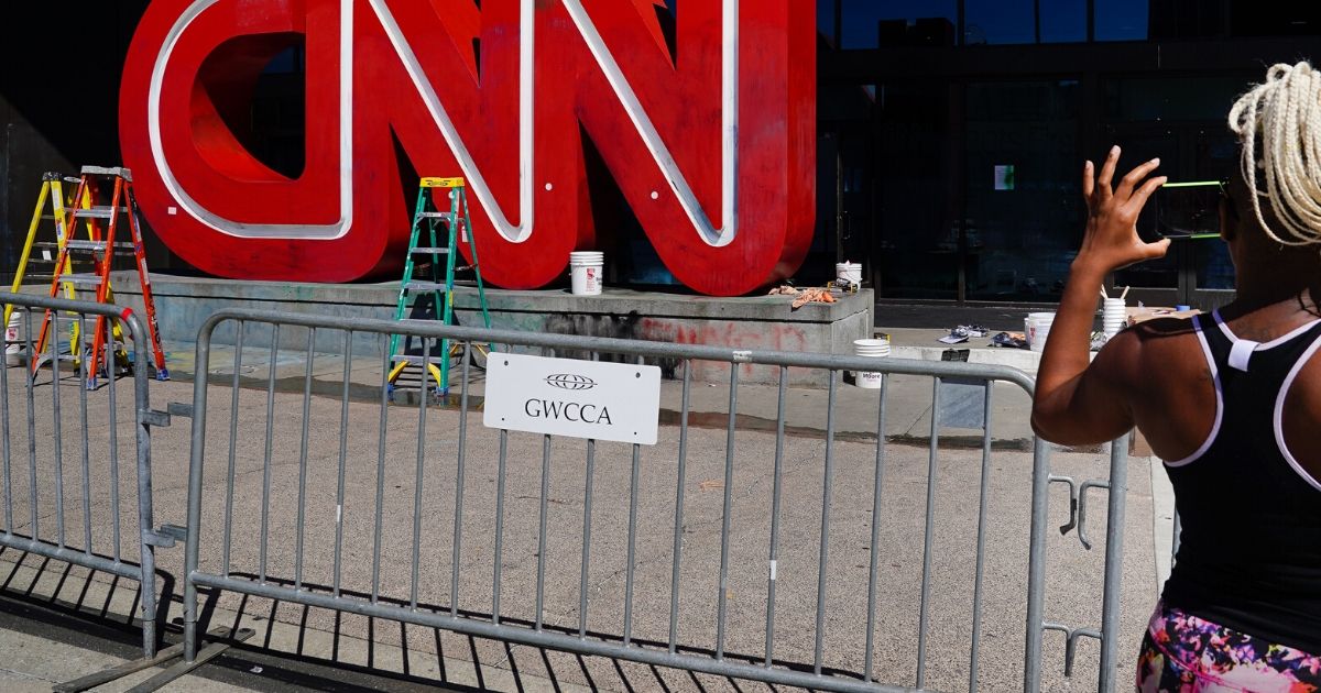 CNN Builds Protective ‘Wall’ Around Its Headquarters To Keep
Protesters Out 1