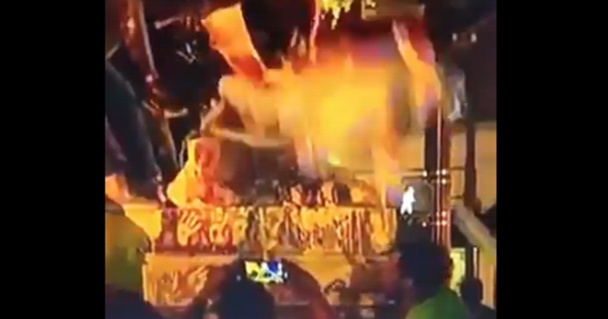VIDEO: Virginia Confederate Statue Pulled Down by Protesters
Critically Injures Man 1