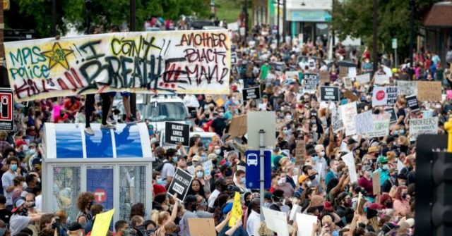 'Inevitable': More Leaders, Health Experts Fear Spike in
Coronavirus amid Protests 1