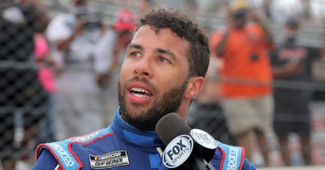 WATCH: Bubba Wallace Predicts Cops Won't Pepper Spray NASCAR
Fans Protesting Confederate Flag Ban 1