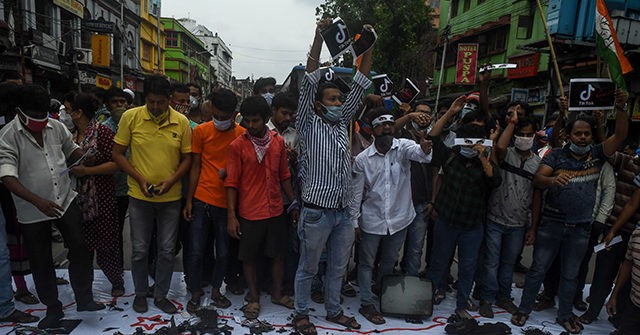 Indian Nationalists Use U.S. Map in 'Boycott China'
Protest 1
