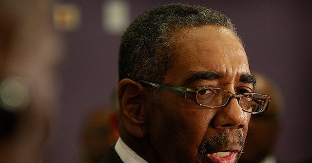 Illinois Democrat Rips Police for Popping Popcorn While
Rioters Loot Nearby Businesses 1