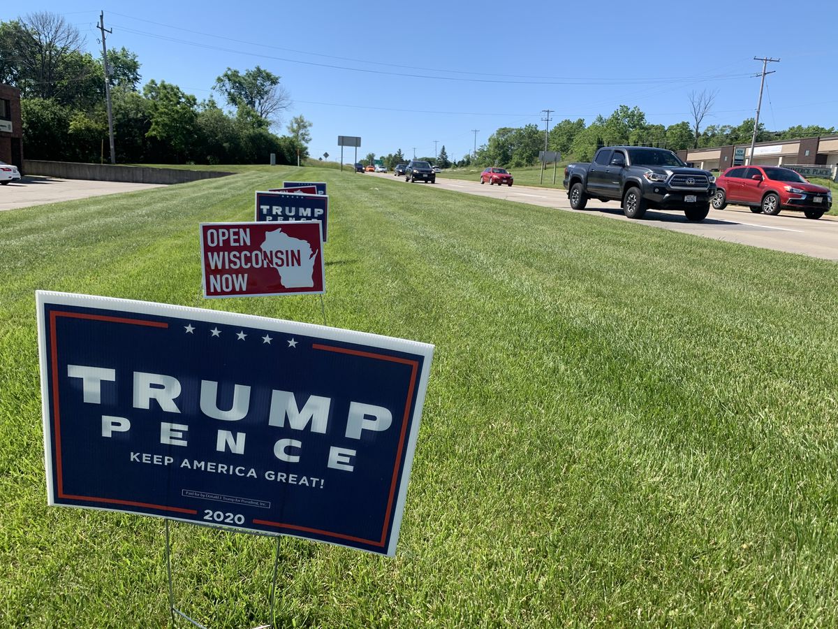 On the ground in Wisconsin: Trump’s team goes door-to-door
while Democrats stay virtual amid the coronavirus 1
