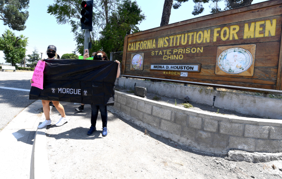 10th inmate in California men’s prison dies of apparent
coronavirus complications 1