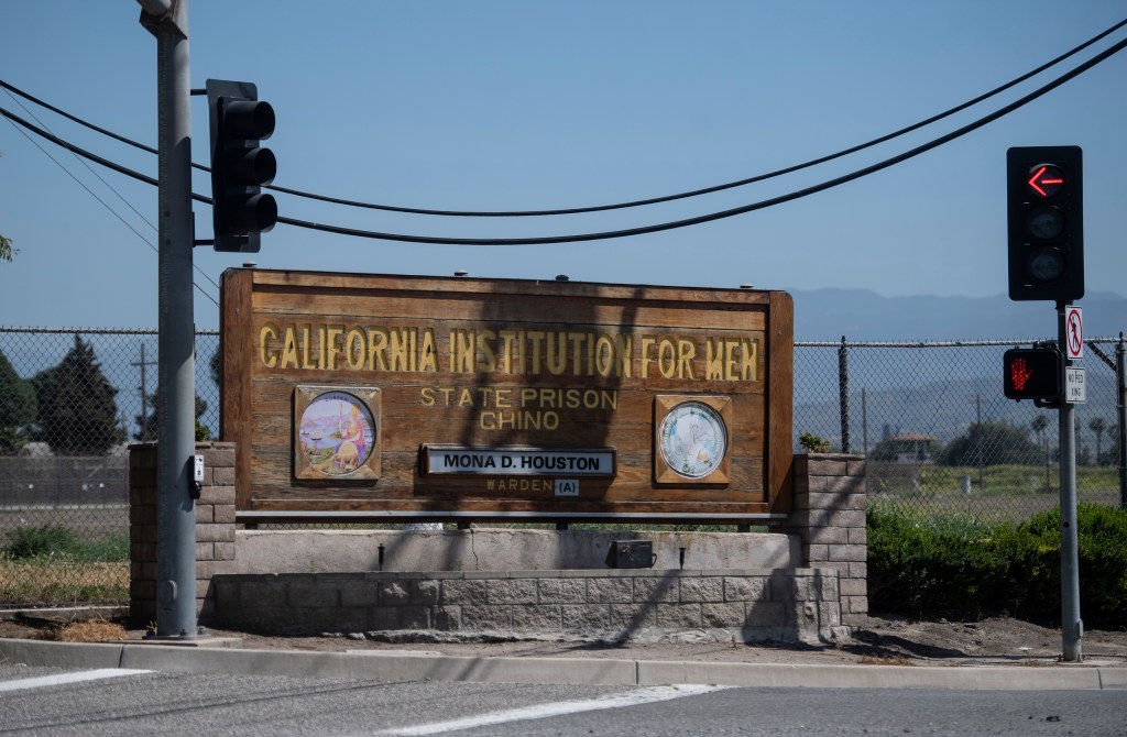 Some California prison transfers halted after inmates bring
coronavirus to San Quentin 1