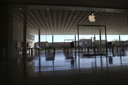 Apple temporarily closing 11 stores again amid recent
coronavirus spikes 1