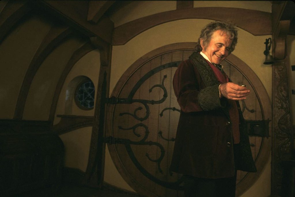 Ian Holm, ‘Lord of the Rings’ and ‘Chariots of Fire’ Star,
Dead at 88 1