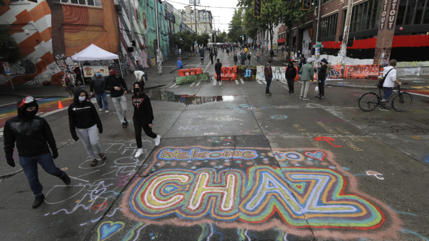 Shooting in Seattle protest zone leaves 1 dead, 1
injured 1