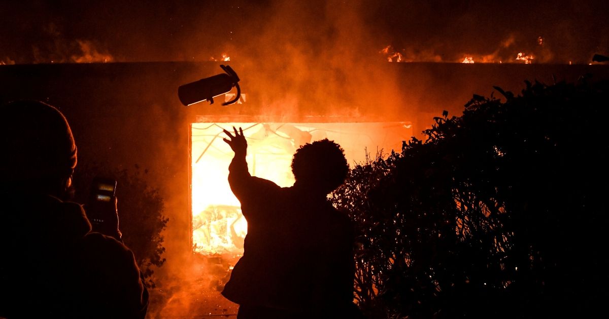 Rioters Burned His Company Down, Now He’s Taking His
Business & Leaving Minneapolis 1
