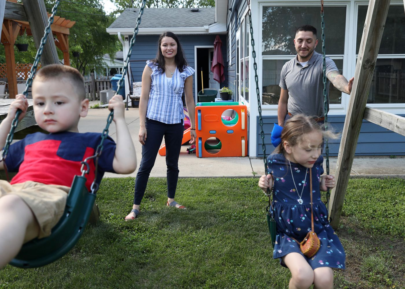 Daywatch: Chicago ‘Dreamers’ on edge as DACA decision looms,
traffic is back as Illinois businesses reopen and a look at the
power of solo protests 1