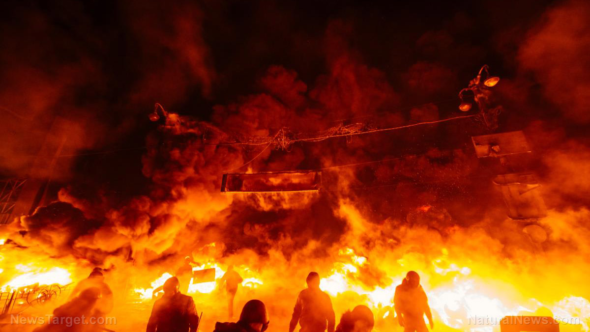 If Black lives matter, then Democrat Governors probably
shouldn’t be letting thousands of blacks gather shoulder to
shoulder for protests and rioting 1